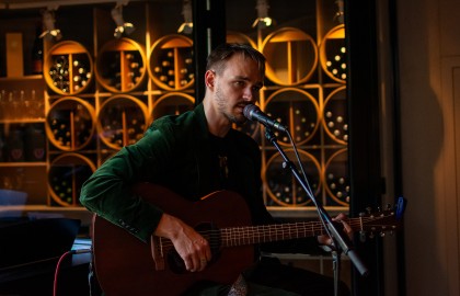 Hudba a víno v KOREK Winebaru