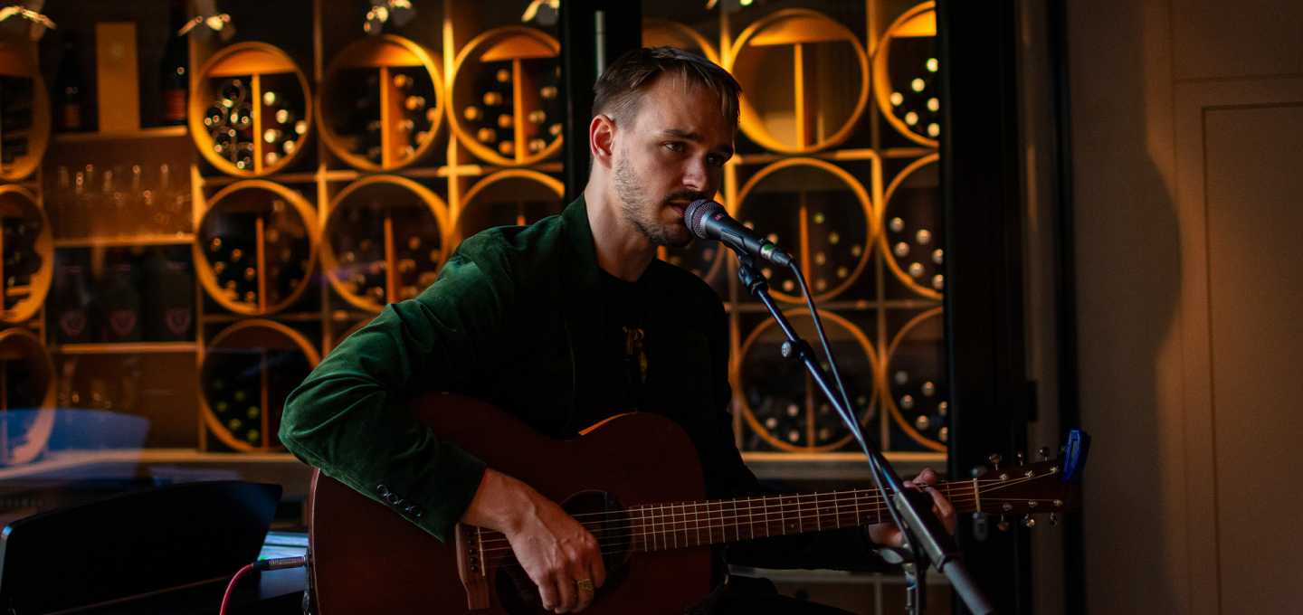 Hudba a víno v KOREK Winebaru