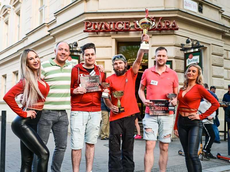 HOT NIGHT v Pivnici U Čápa rozpálila Obilňák