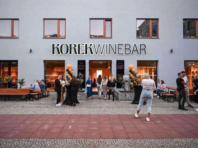 Otevřeli jsme KOREK Winebar